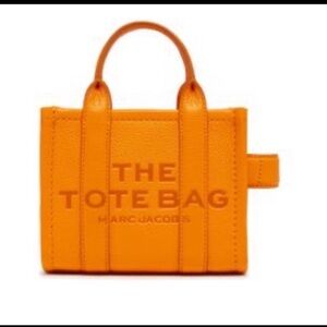 MARC JACOBS The Tote Bag mini leather bag